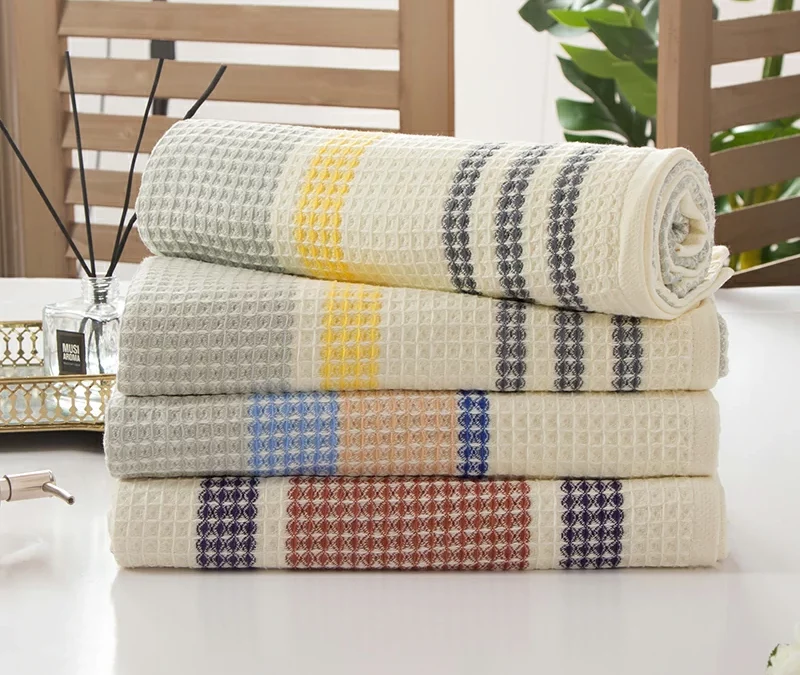Lasting Luxury Bath Towels With Combed Cotton And Flat Weaves